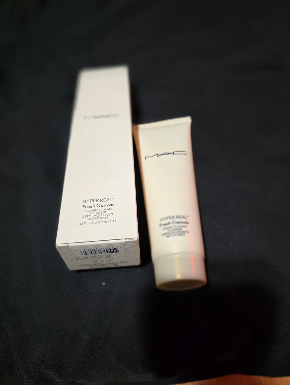 MAC Cosmetics-Hyper Real Fresh Canvas Cream-to-Foam Cleanser - Cream - Picture 3 of 5